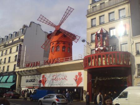 ah le moulin rouge et pigale ou plutot racolage land lol