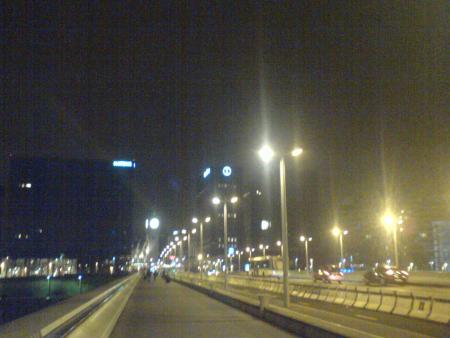 Retour a Paris gare d'Austerlitz, ya plu ka al� cherch� la voiture  et conclure 900 km en une journ�e.