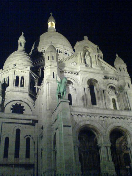 Sacr� coeur in paris night
