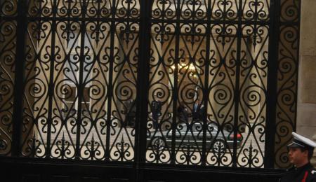 Un ptit pr�sident dans sa grande maison...